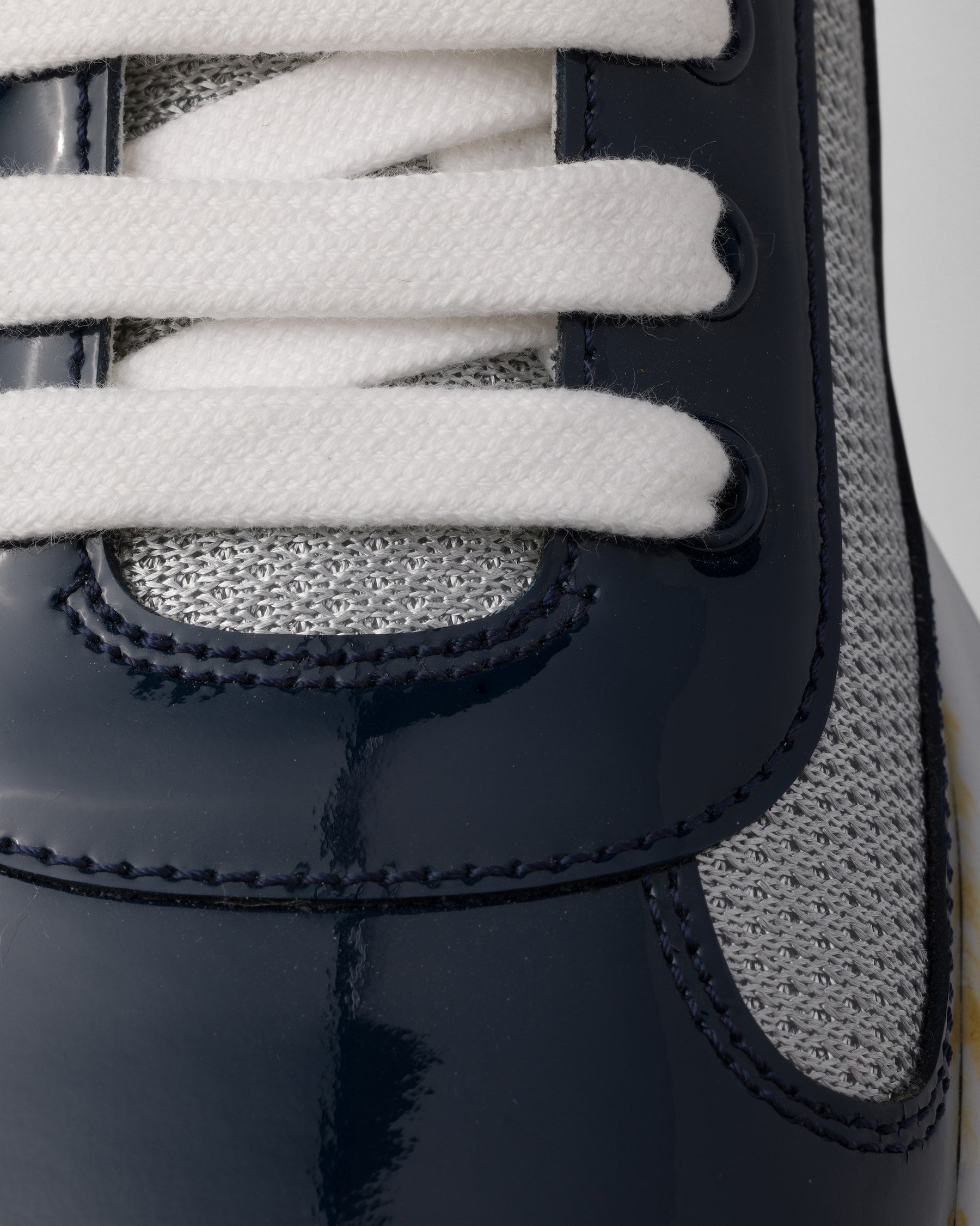 Prada America’s Cup en cuir verni et tissu